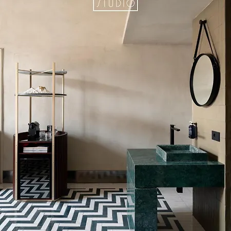 Unicum Grande Archivio Centro Storico Napels