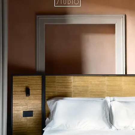 Unicum Grande Archivio Centro Storico 4* Napels