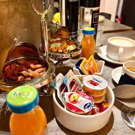 Unicum Grande Archivio Centro Storico 4* Napels