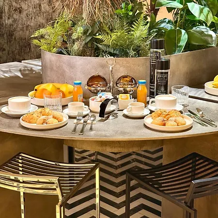 Unicum Grande Archivio Centro Storico 4* Napels